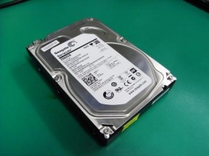 Barracuda ST2000DM001 フォーマットしますか?と表示