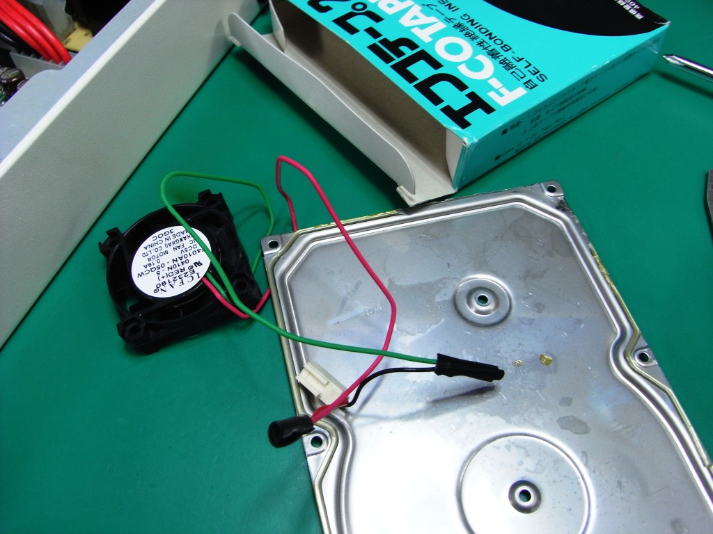コネクタをちょん切ってハンダ付け