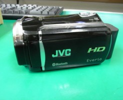 Everio GZ-HM570ビデオカメラの画面が映らなくなり、パソコンにつないでも動画ファイルが見つからない