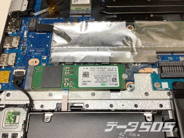 SK HynixのSSD HFM256GDJTNG-8310A BA