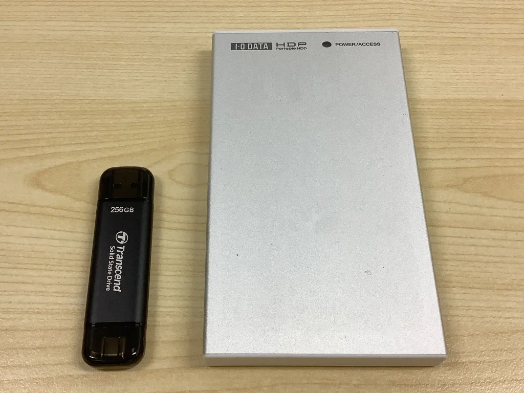Transcend製のスティック型SSDにバトンタッチ
