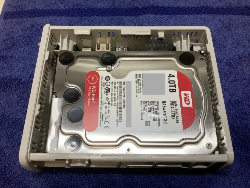 HDDはWD Red WD40EFRX