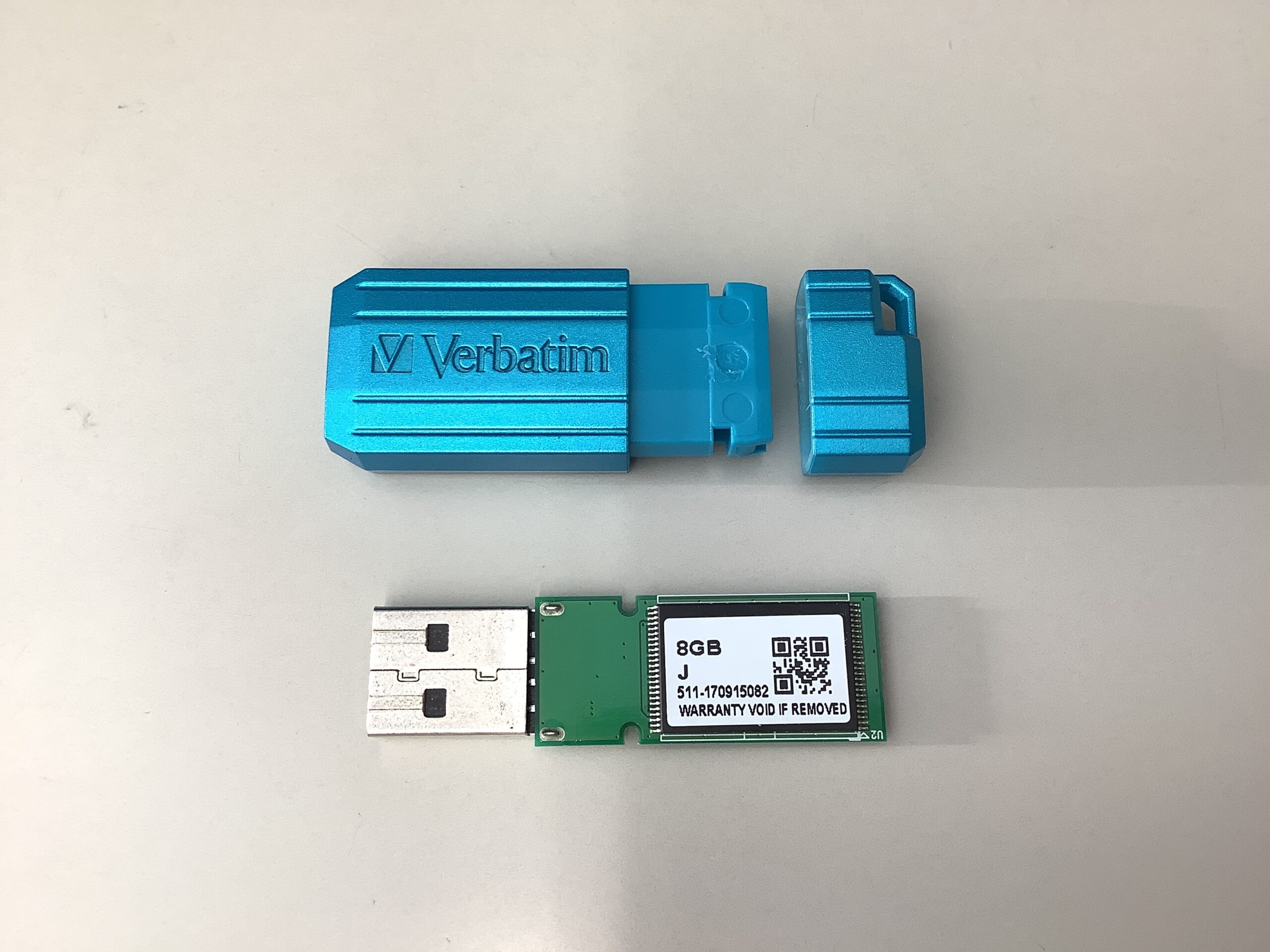 Verbatim バーベイタム　8GB USBメモリー PCに挿してもアイコンが出なくなった