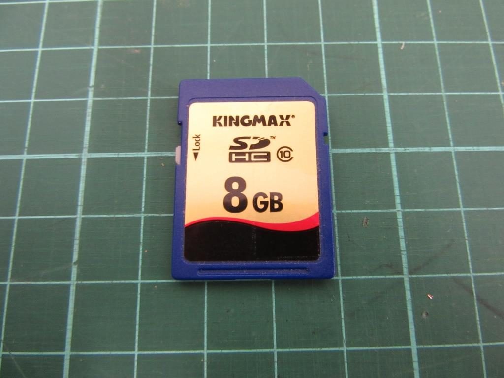 KINGMAXの8GB SDカード