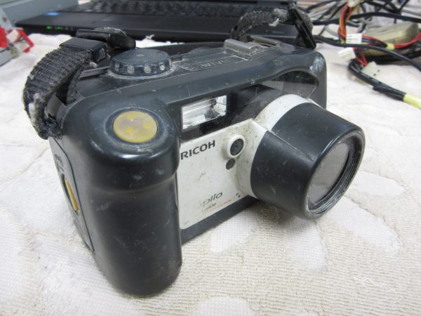 RICOH Caplio 500G wide 内蔵メモリー 工事現場写真を消してしまった