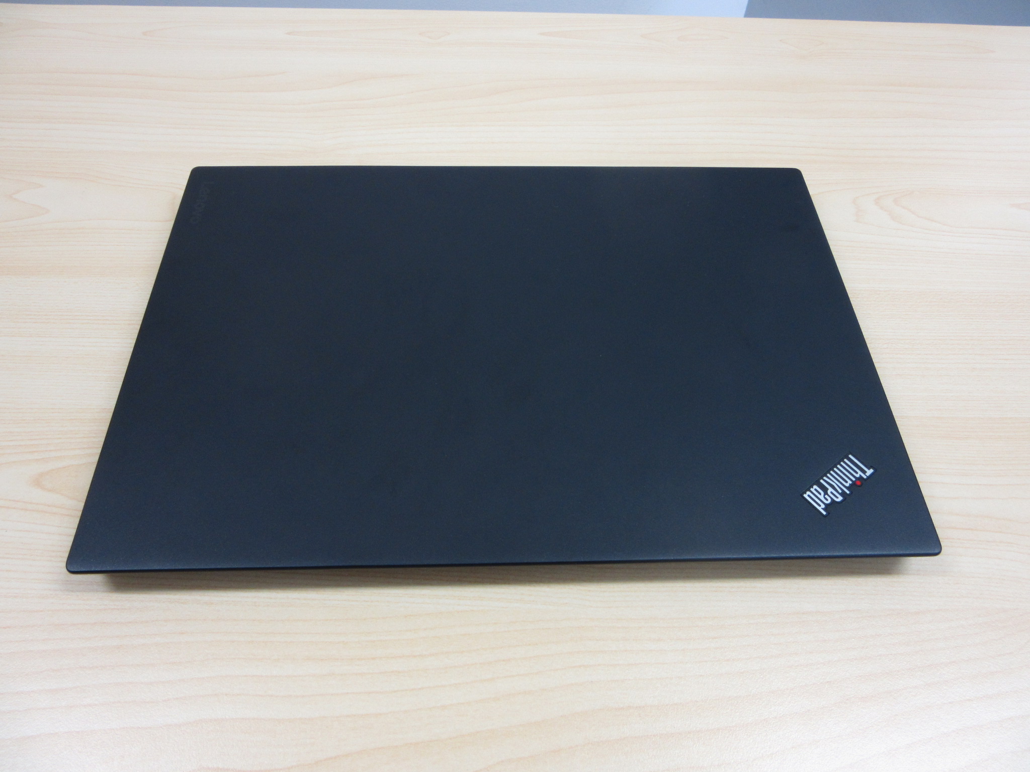 Lenovo ThinkPad T460s 起動しない