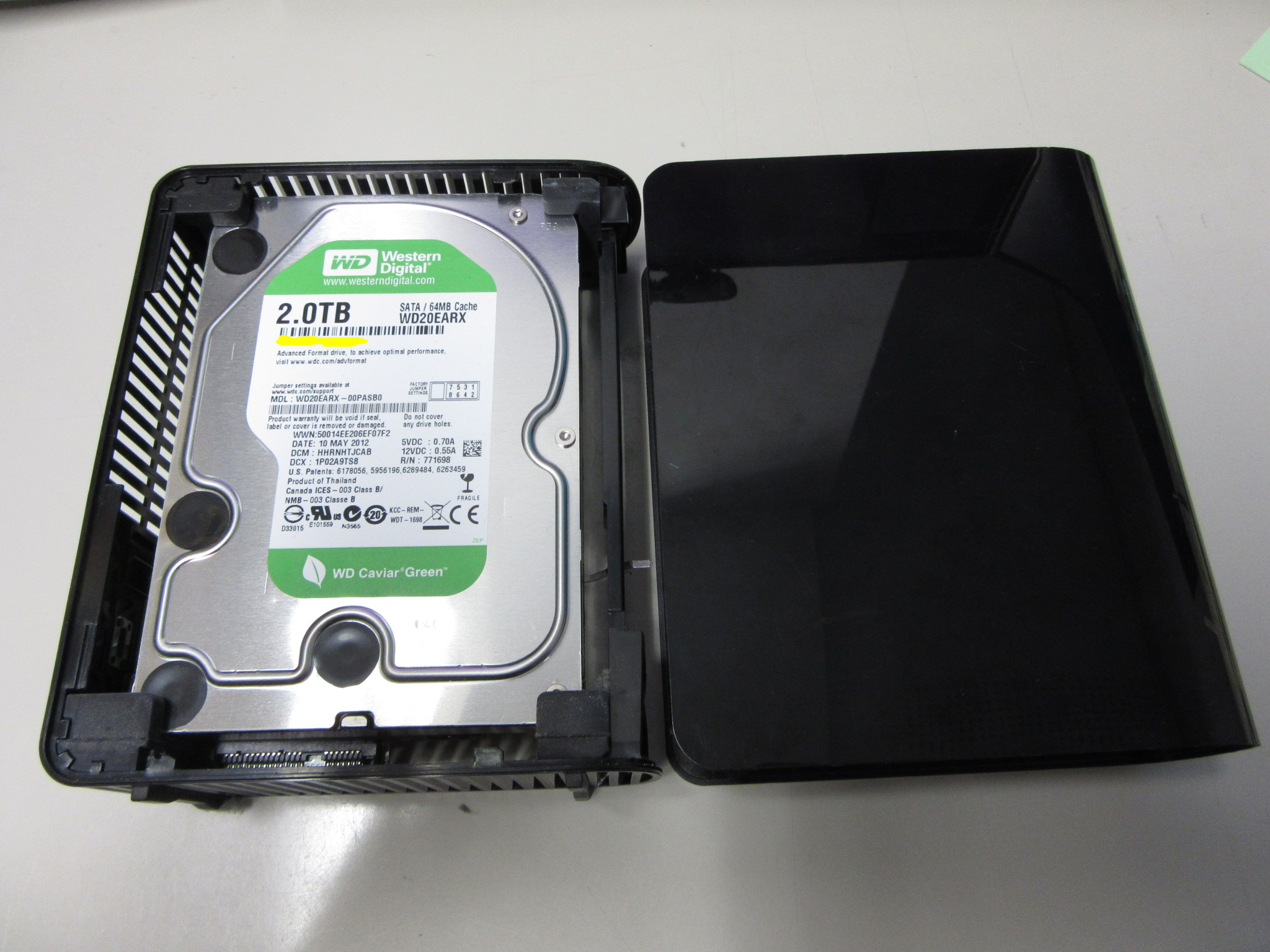 Western Digital My Book Essentialを分解。HDDはWD20EARX