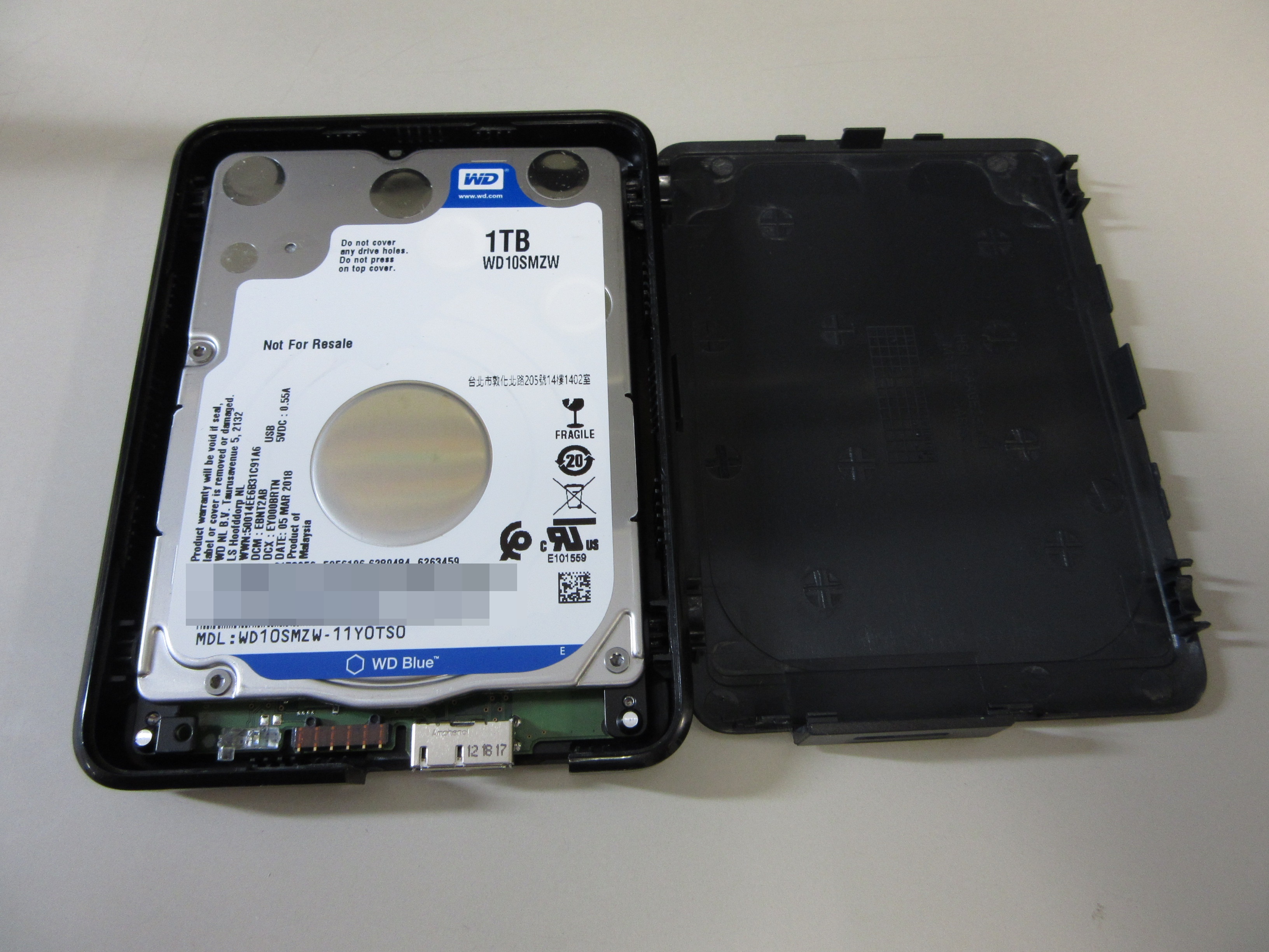 WD Elements WDBUZG0010BBK-0B　1TBポータブルHDD LEDが点滅して認識しない