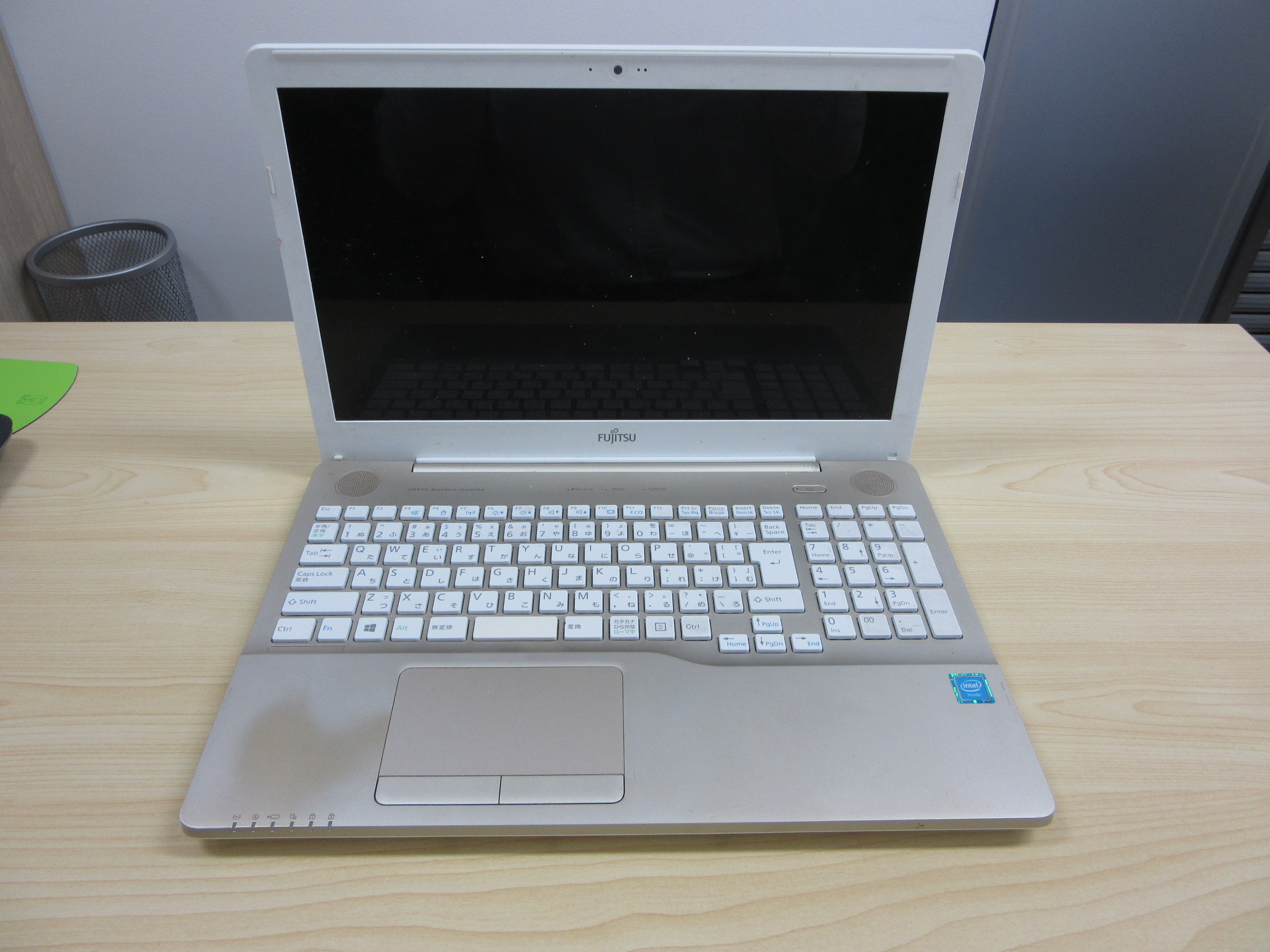 富士通のLIFEBOOK AH42/B1 FMVA42B1G