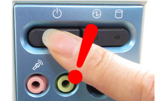 パソコンの電源ボタンを押しても電源が入らない様子